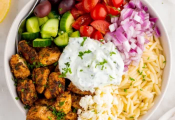 Entrée: #5 Chicken Gyro Bowl