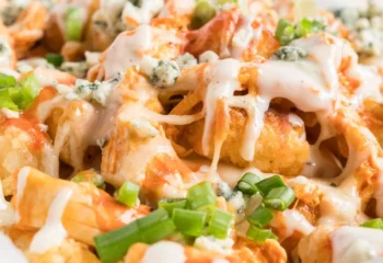 Entrée: #8 Buffalo Chicken Totchos