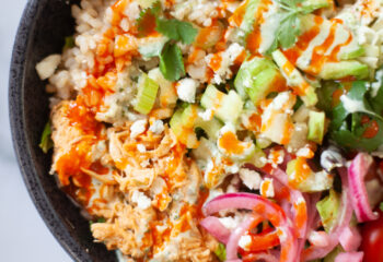 Entrée: #8 Garlic Buffalo Chicken Pizza Bowl